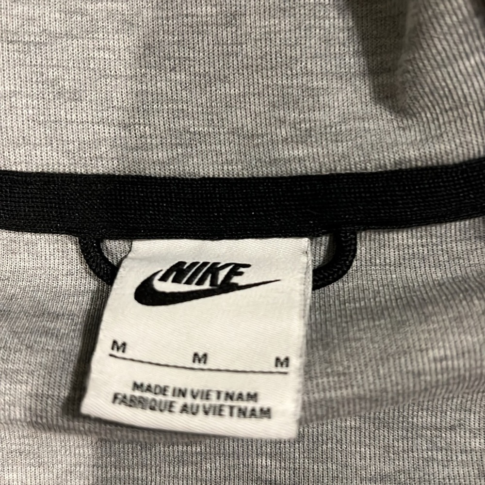 Nike tech gray Men medium - Picture 4 of 4